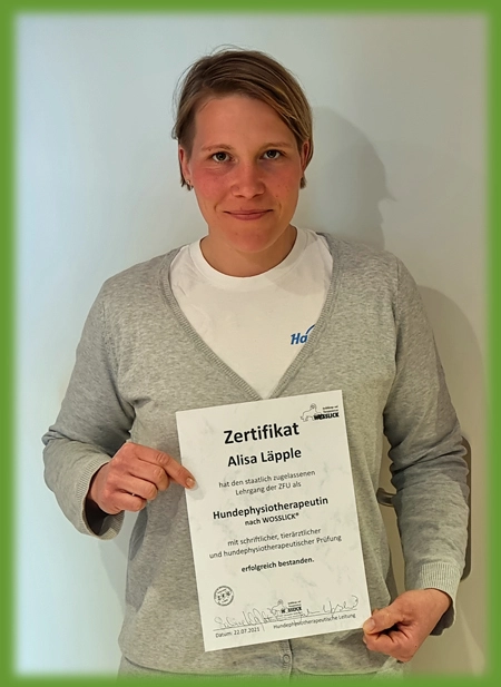 Alisa mit Zertifikat Hundephysiotherapeutin nach Wosslick